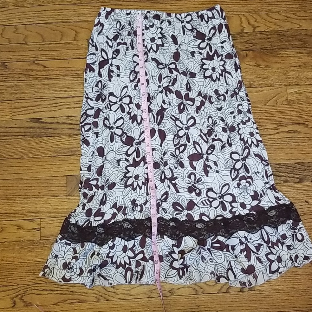 Robie Bee Skirt and Blouse Set - Picture 5 of 10
